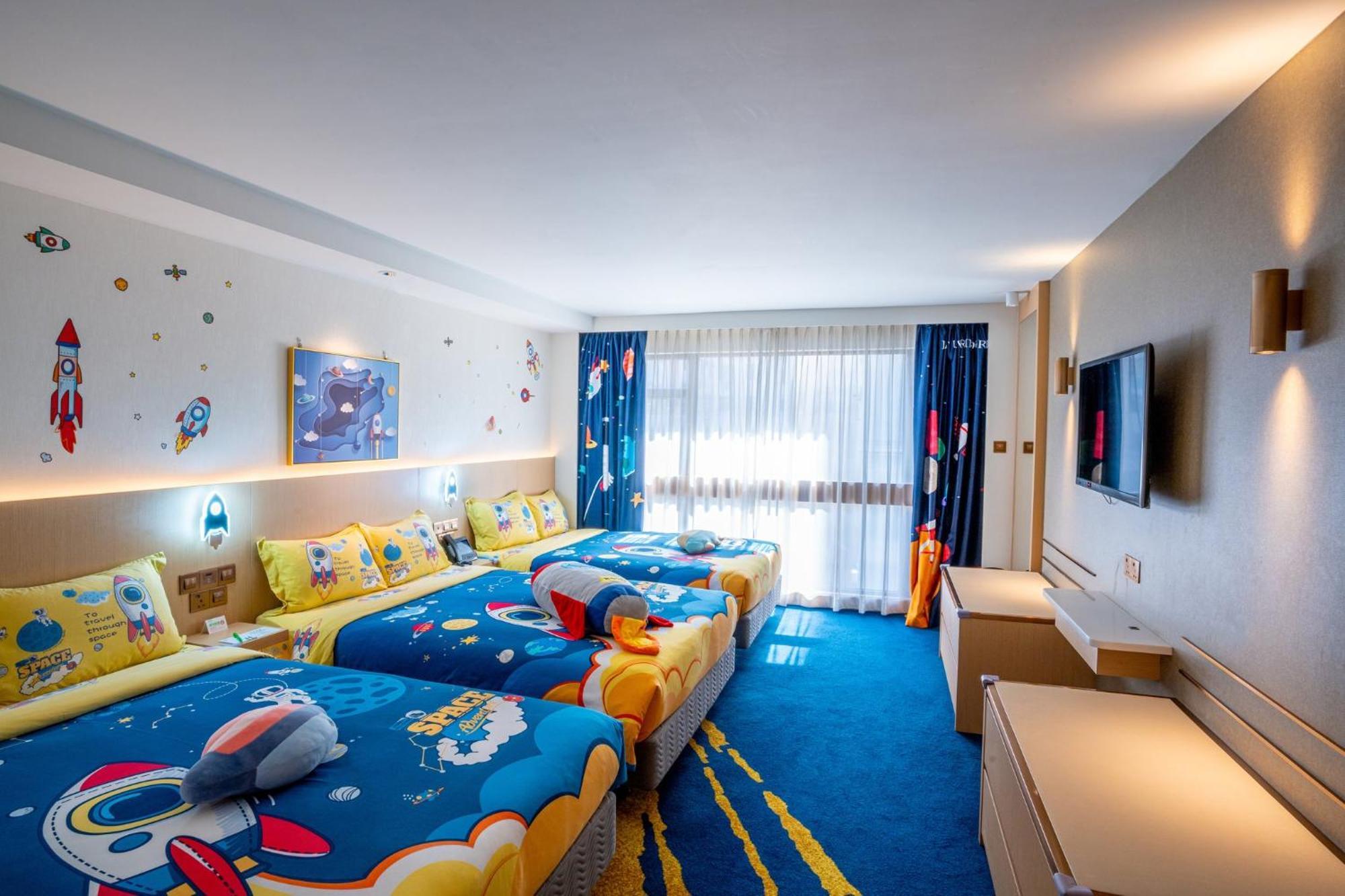 Golden Mile By Ihg Hotel 4*